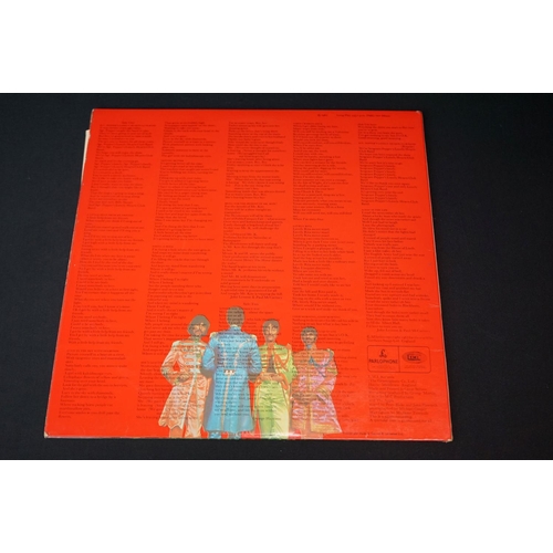 393 - Vinyl - The Beatles Sgt Pepper PMC 7027 mono, with Sold In UK and The Gramophone Co Ltd to label.  R... 