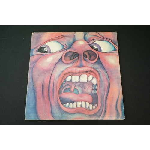 397 - Vinyl - 2 King Crimson LP's to include In The Court Of The Crimson King (ILPS 9111) pink 'i' label, ... 