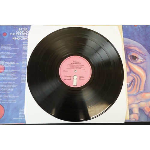 397 - Vinyl - 2 King Crimson LP's to include In The Court Of The Crimson King (ILPS 9111) pink 'i' label, ... 