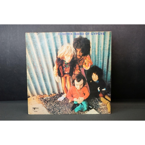 404 - Vinyl - Jimi Hendrix Band Of Gypsys on Track 2406 002 puppet sleeve, spindle marks to label.  Sleeve... 