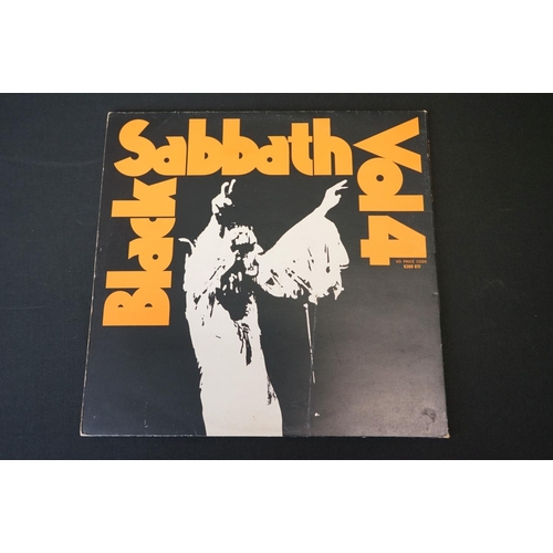 405 - Vinyl - 2 Black Sabbath LP's to include Paranoid on Vertigo 6360 011 third pressing vinyl with small... 