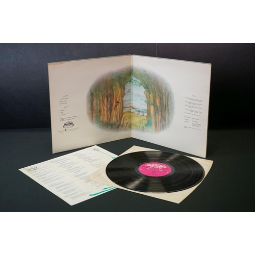 408 - Vinyl - 2 Genesis LP's to include Trespass (CAS 1020) pink scroll label, gatefold sleeve with lyric ... 