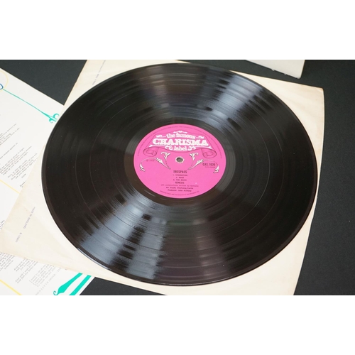 408 - Vinyl - 2 Genesis LP's to include Trespass (CAS 1020) pink scroll label, gatefold sleeve with lyric ... 