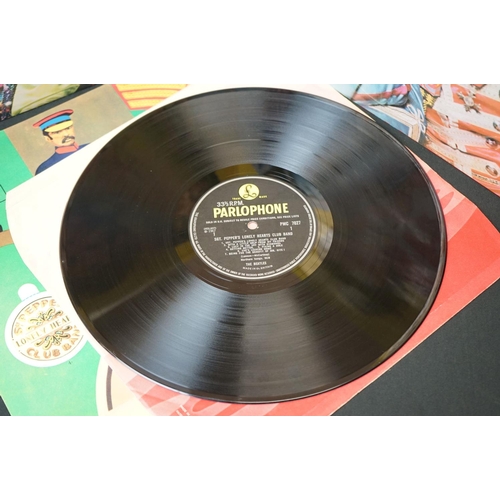 445 - Vinyl - The Beatles Sgt Pepper PMC 7027 mono.  The Gramophone Co Ltd and Sold In UK to label, matric... 