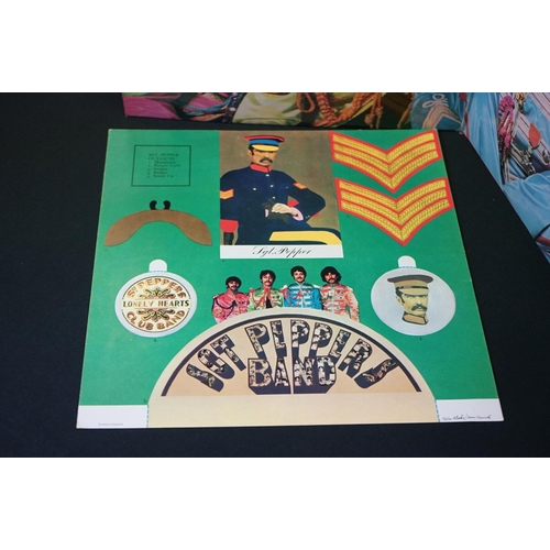 445 - Vinyl - The Beatles Sgt Pepper PMC 7027 mono.  The Gramophone Co Ltd and Sold In UK to label, matric... 