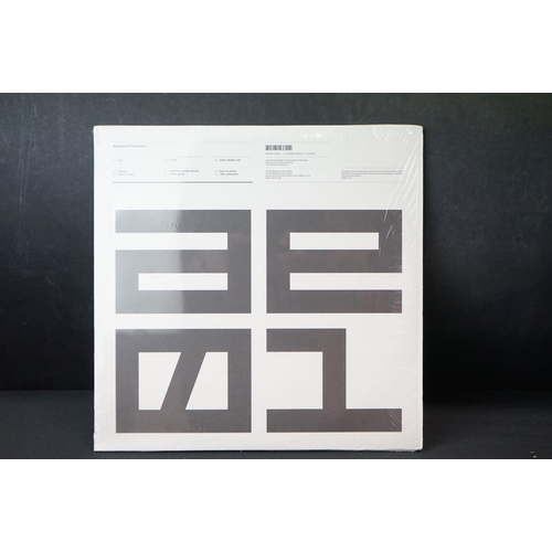 465 - Vinyl - Autechre NTS Session 1 WARPLP 364-1 3LP, sleeve with opened shrink, ex