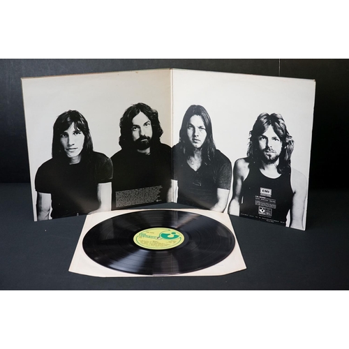 501 - Vinyl - 4 Pink Floyd LP's to include Dark Side Of The Moon (SHVL 804) 2 postcards / stickers and 1 p... 