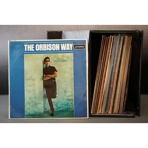 419 - Vinyl - Over 30 Roy Orbison and related LP's spanning his career and including some modern reissues ... 