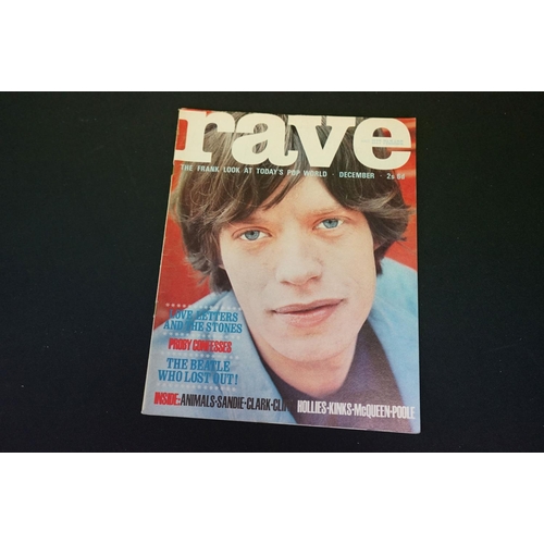 551 - Memorabilia - Rave Magazine - The first 11 copies No 1 to 11 to include The Beatles 007 cover for Is... 