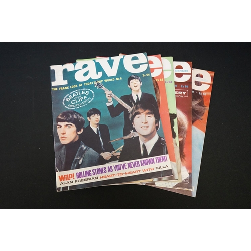 551 - Memorabilia - Rave Magazine - The first 11 copies No 1 to 11 to include The Beatles 007 cover for Is... 