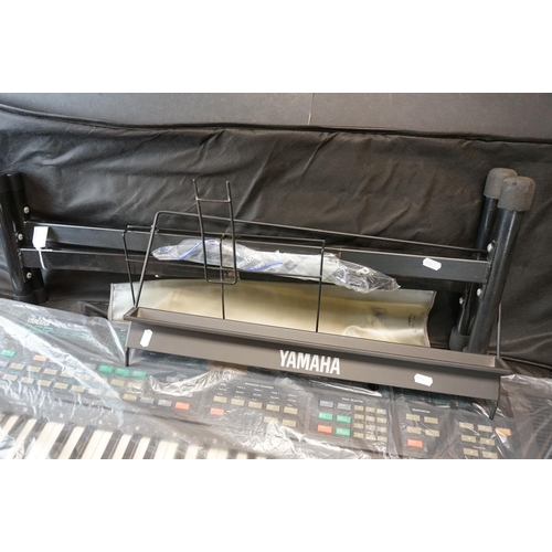 591 - Musical Instrument - A Yamaha DSR 2000 Keyboard with soft case and stand