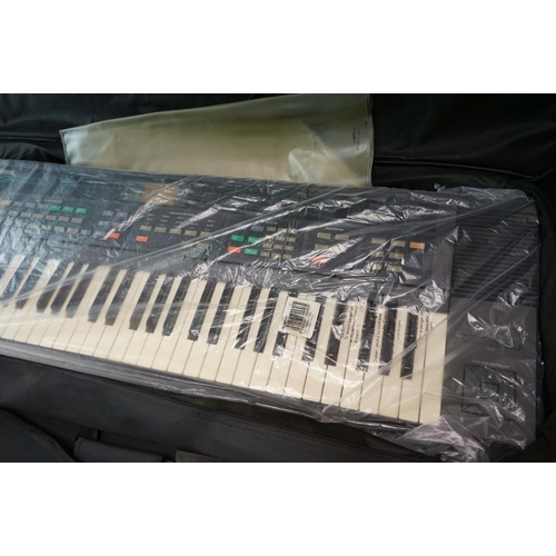 591 - Musical Instrument - A Yamaha DSR 2000 Keyboard with soft case and stand