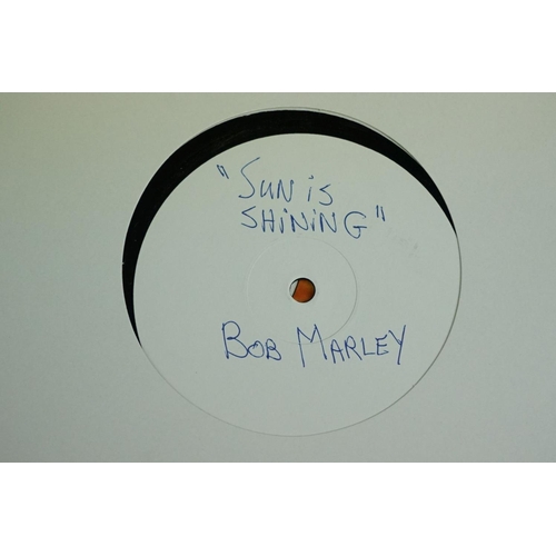 73 - Vinyl - Reggae - Bob Marley & The Wailers - 3 albums and 7 12”, including Promos, Test Pressing, to ... 