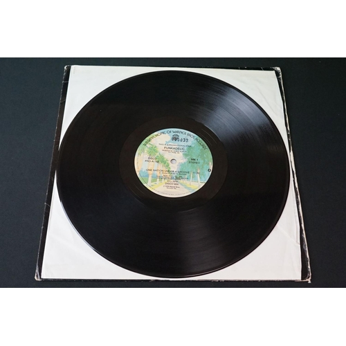 161 - Vinyl - Funkadelic - 3 Original albums + one  Promo 12”, to include: Connections & Disconnections (1... 