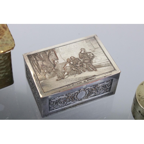 245 - A small collection of trinket boxes to include hammered brass and silver plated examples.