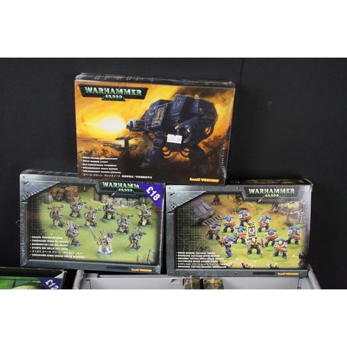 1409 - Large collection of Games Workshop fantasy / war gaming to include metal & plastic models featuring ... 