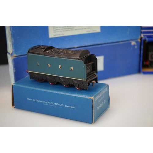 123 - Four boxed Hornby Dublo locomotives to include EDL12 Duchess of Montrose (plus boxed Tender D11), ED... 