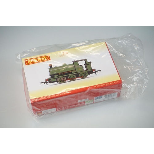 27 - Ex shop stock - Five boxed Hornby OO gauge locomotives to include R3640 Willans and Robinson Peckett... 