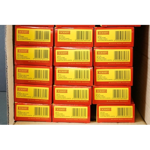 33 - Ex shop stock - 31 Boxed Hornby OO gauge items of rolling stock 3 x R40132A, 3 x R40131, 4 x R40124,... 