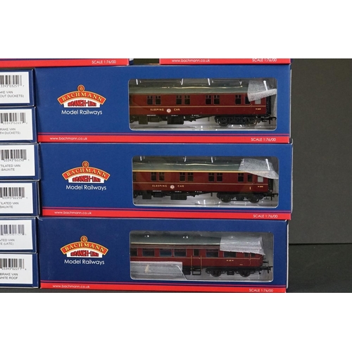 50 - 18 Boxed Bachmann OO gauge items of rolling stock to include 39576 BR Auto Trailer Maroon, 39500 BR ... 