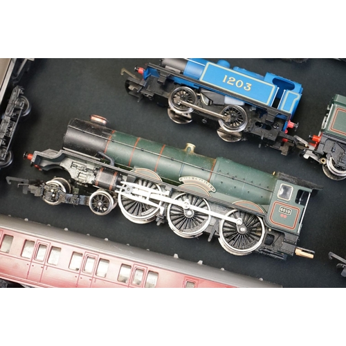 129 - Three OO gauge locomotives to include Hornby King Charles I, Hornby 0-4-0 1203 and Triang R52 plus 2... 