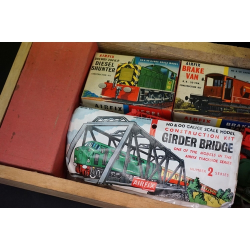 138 - Collection of Hornby Dublo model railway contained within a custom 4 drawer chest to include Duchess... 