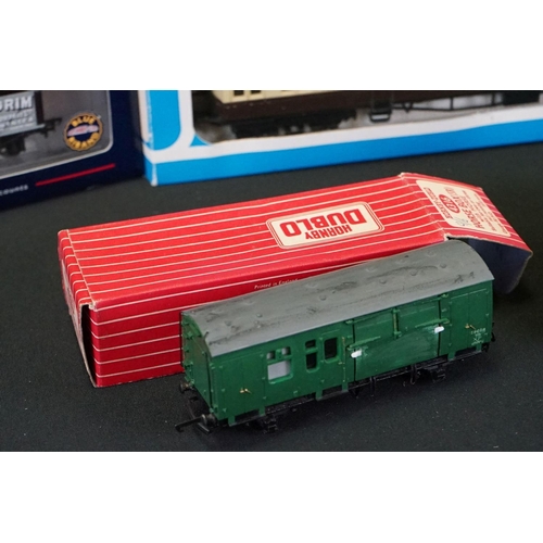 66 - 18 Boxed OO gauge items of rolling stock to include 6 x Hornby, 2 x Hornby Dublo, 3 x Dapol, 3 x Bac... 