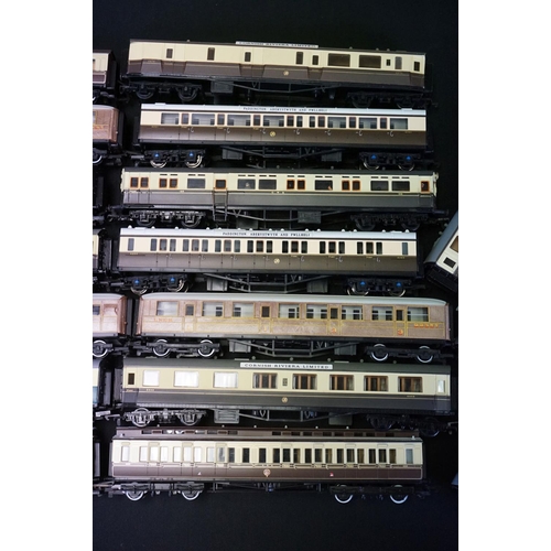 69 - 17 OO gauge items of rolling stock, all various coaches mainly featuring Hornby examples