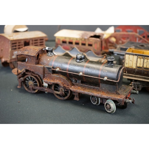 76 - Quantity of heavily play worn/rusted Hornby O gauge model railway to include George The Fifth locomo... 