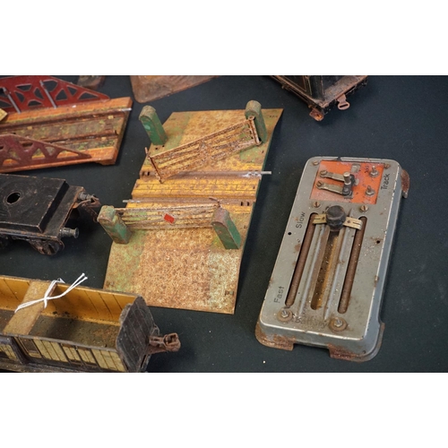 76 - Quantity of heavily play worn/rusted Hornby O gauge model railway to include George The Fifth locomo... 