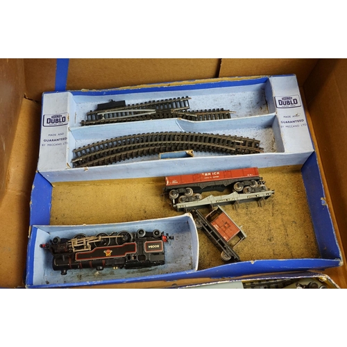 87 - Quantity of OO gauge & Hornby Dublo model railway to include boxed Hornby Dublo EDG18 2-6-4 Tank Goo... 