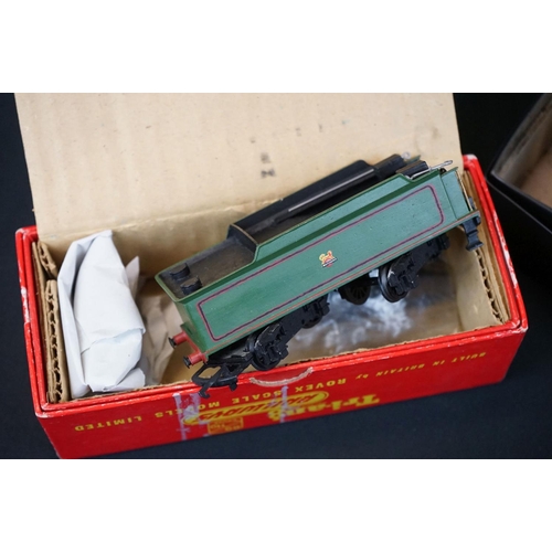 96 - Two kit built diecast & plastic OO gauge locomotives to include Wills Finecast Southern Railways Kin... 