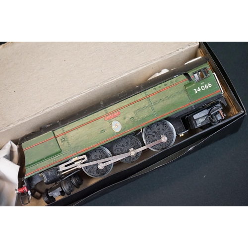 96 - Two kit built diecast & plastic OO gauge locomotives to include Wills Finecast Southern Railways Kin... 