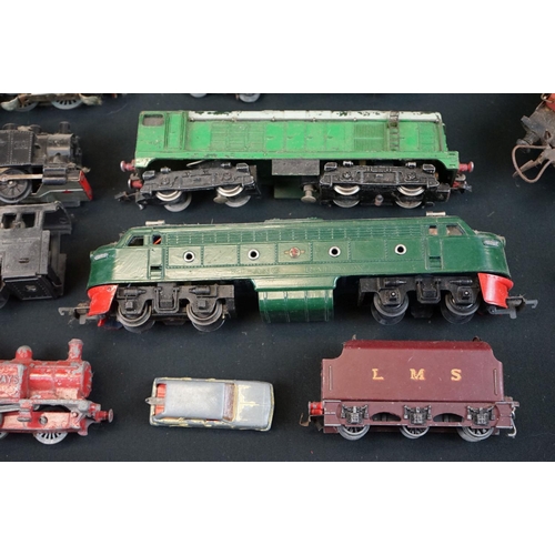 98 - 12 OO gauge locomotives to include Hornby Dublo Duchess of Atholl, Triang R159 etc, all show heavy p... 