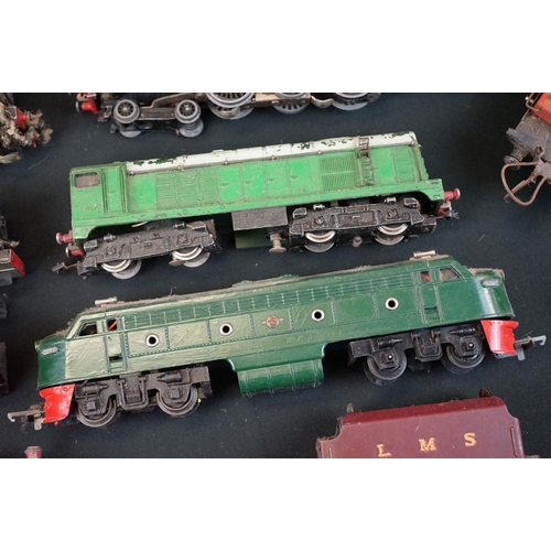 98 - 12 OO gauge locomotives to include Hornby Dublo Duchess of Atholl, Triang R159 etc, all show heavy p... 