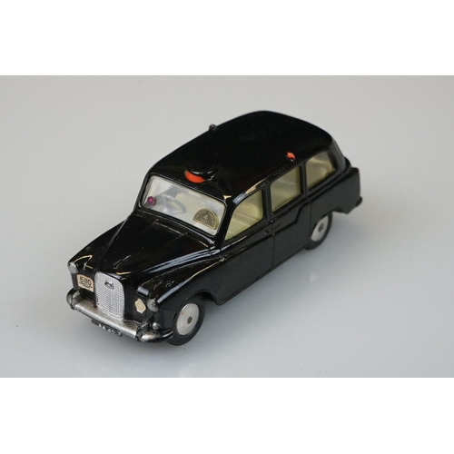 1047 - Boxed Corgi 418 Austin Taxi diecast model, diecast vg, box gd overall with edge wear