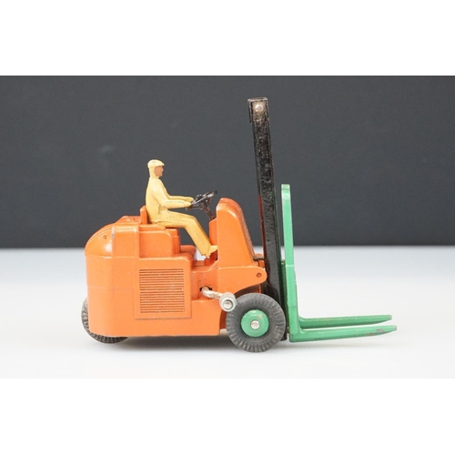 1055 - Three boxed Dinky diecast models to include 14C Coventry Climax Fork Lift Truck with orange main bod... 