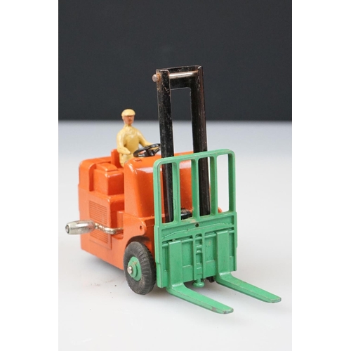 1055 - Three boxed Dinky diecast models to include 14C Coventry Climax Fork Lift Truck with orange main bod... 