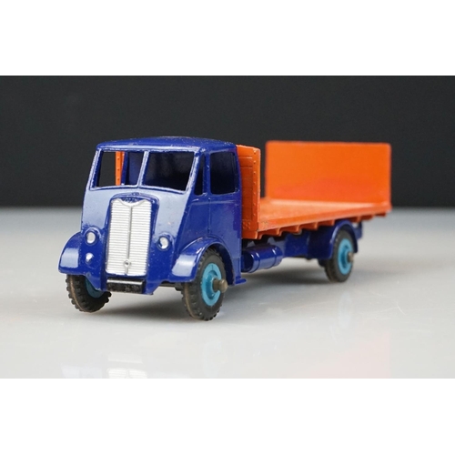 1056 - Two boxed Dinky Supertoys diecast models to include 521 Bedford Articulated Lorry in yellow with red... 