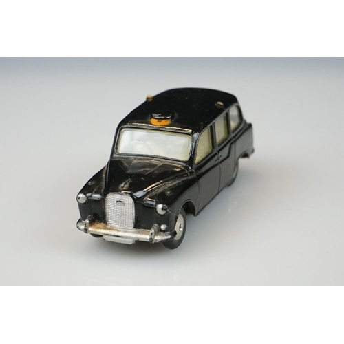 1059 - Two boxed Dinky diecast models to include 265 Plymouth USA Taxi & 283 BOAC Coach, diecast vg with so... 