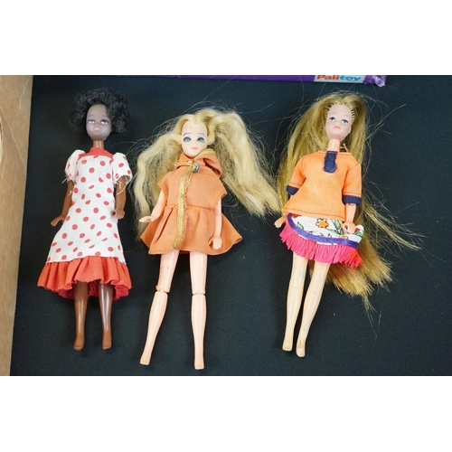 190 - Four Palitoy Pippa's dolls, clothed, including Mandy, Dancing Pippa, Pete (first issue) and one othe... 