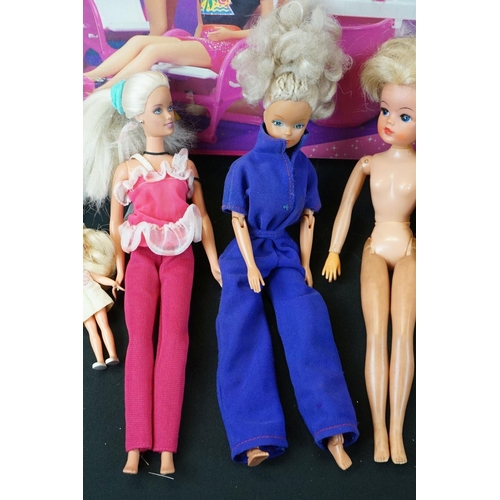 191 - Barbie - Eight Mattel Barbie clothed fashion dolls, 1960s onwards, to include a 1962 Midge doll (spl... 