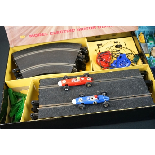 1116 - Matchbox Series Collectors Case containing 46 play worn diecast models to include road, farm and com... 