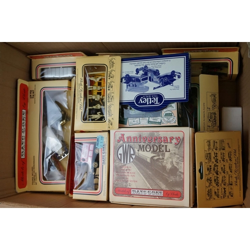 1123 - Over 100 boxed Lledo diecast models, diecast ex (two boxes)