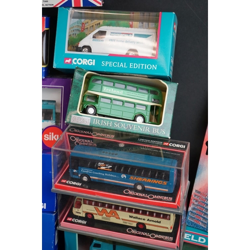 1128 - 21 Boxed diecast models to include 3 x Corgi The Ultimate Bond Collection (TY07601, TY07001, TY05002... 