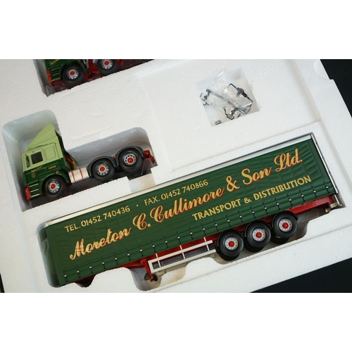 1137 - Boxed Corgi CC99154 Moreton C Cullimore ltd edn diecast model 2 piece set with certificate (diecast ... 