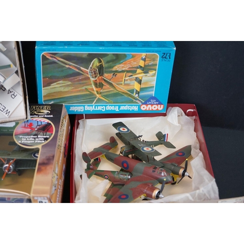 1160 - 14 Boxed & unboxed diecast and plastic plane models and kits to include 4 x boxed & unbuilt model ki... 