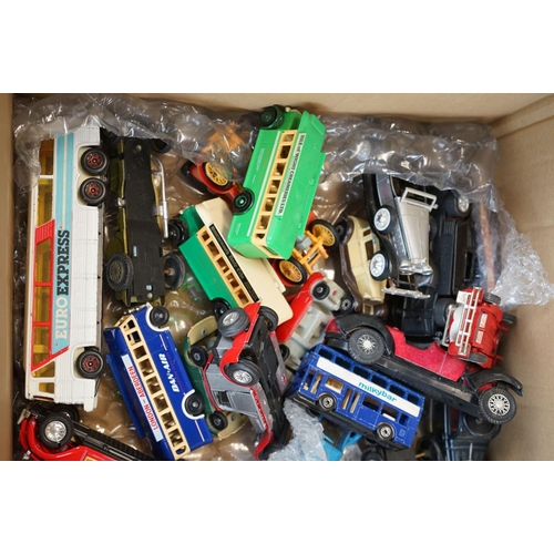 1162 - Quantity of unboxed diecast models featuring Welly, Lledo, Matchbox, etc, plus 3 x boxed examples