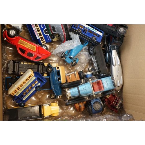 1162 - Quantity of unboxed diecast models featuring Welly, Lledo, Matchbox, etc, plus 3 x boxed examples