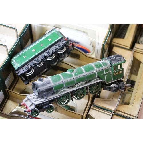 1177 - Around 170 Boxed Lledo Days Gone diecast models plus Hornby Flying Scotsman 4-6-2 Locomotive & Tende... 